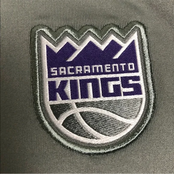 Nike NBA Sacramento Kings Mens Short Sleeve Shirt Polo Gray Size MT AV1791-002